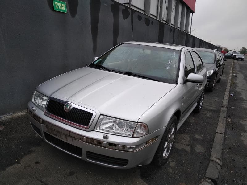 Optique avant principal gauche (feux)(phare) Skoda Octavia 1 · photo 1