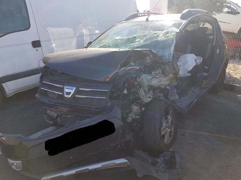 Verin de coffre Dacia Sandero 2 · photo 1