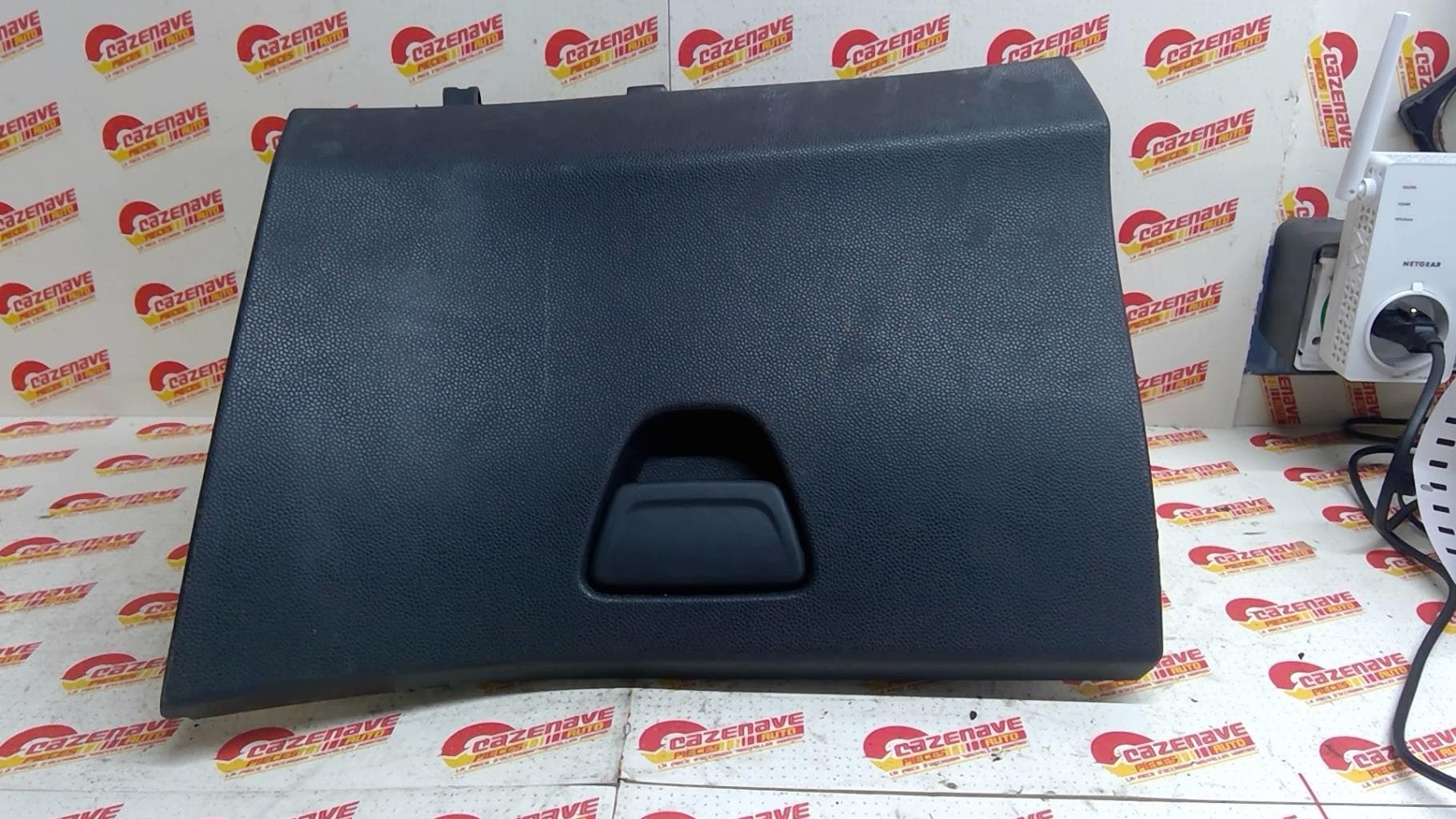 Boite a gants Ford Fiesta 6 · photo 1