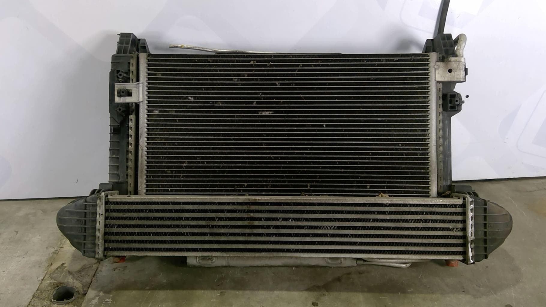 Radiateur eau Mercedes Classe B 245 · photo 1