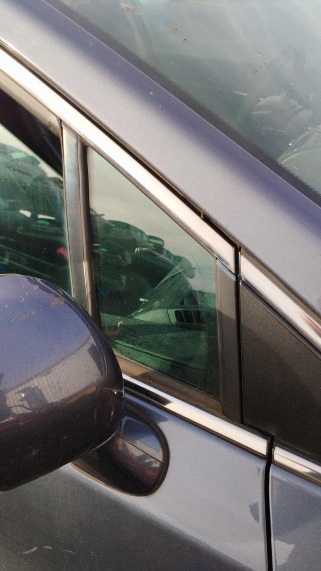 Custode avant droit (porte) Toyota Avensis 3 · photo 1