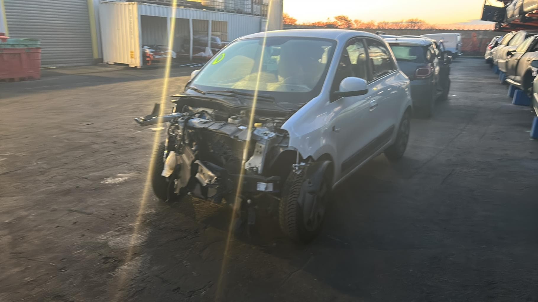 Amortisseur arriere gauche Renault Twingo 3 · photo 1