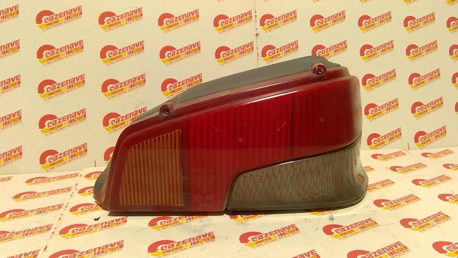 Feu arriere principal droit (feux) Peugeot 106 · photo 1