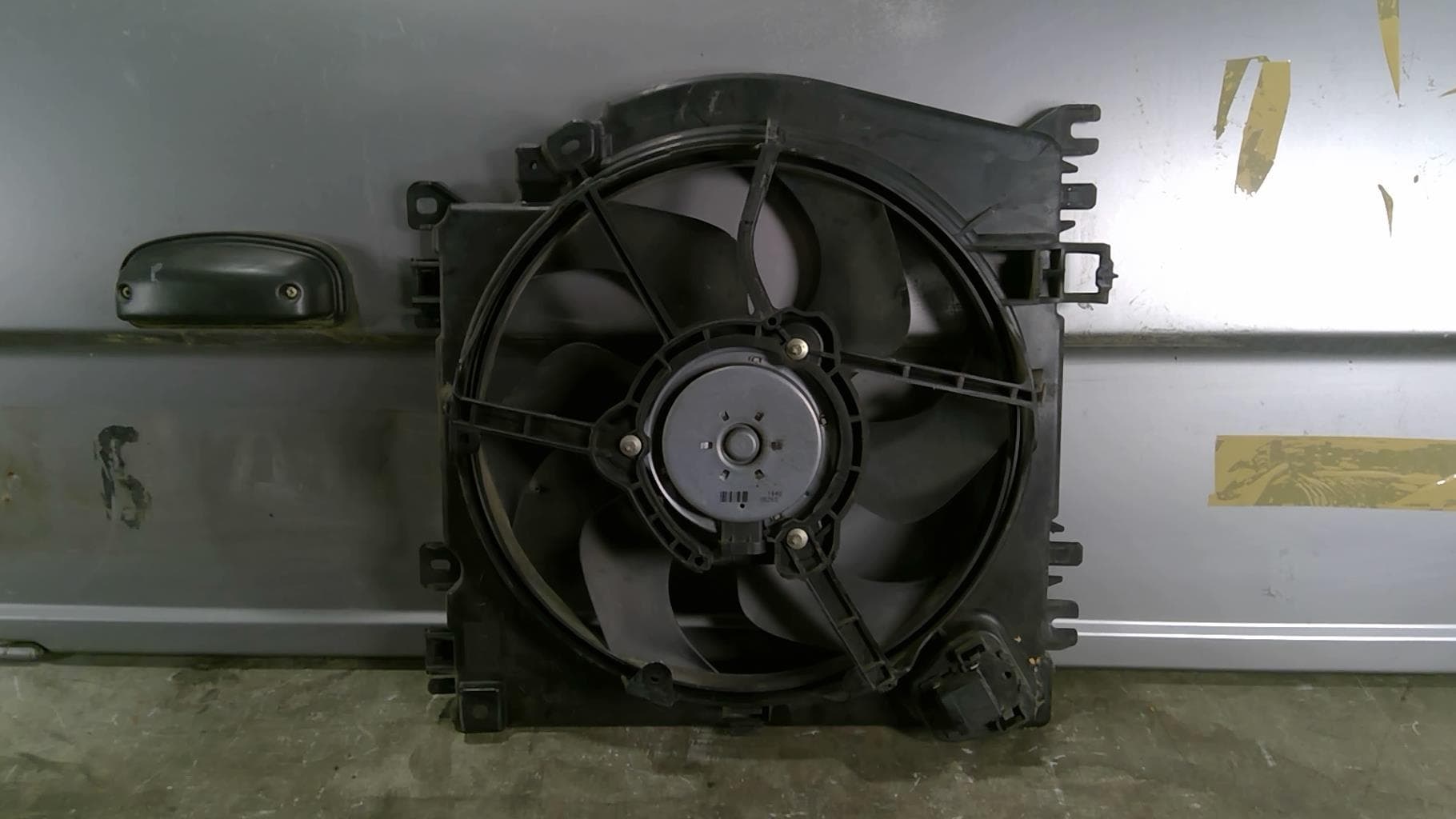 Moto ventilateur radiateur Renault Clio 3 · photo 1