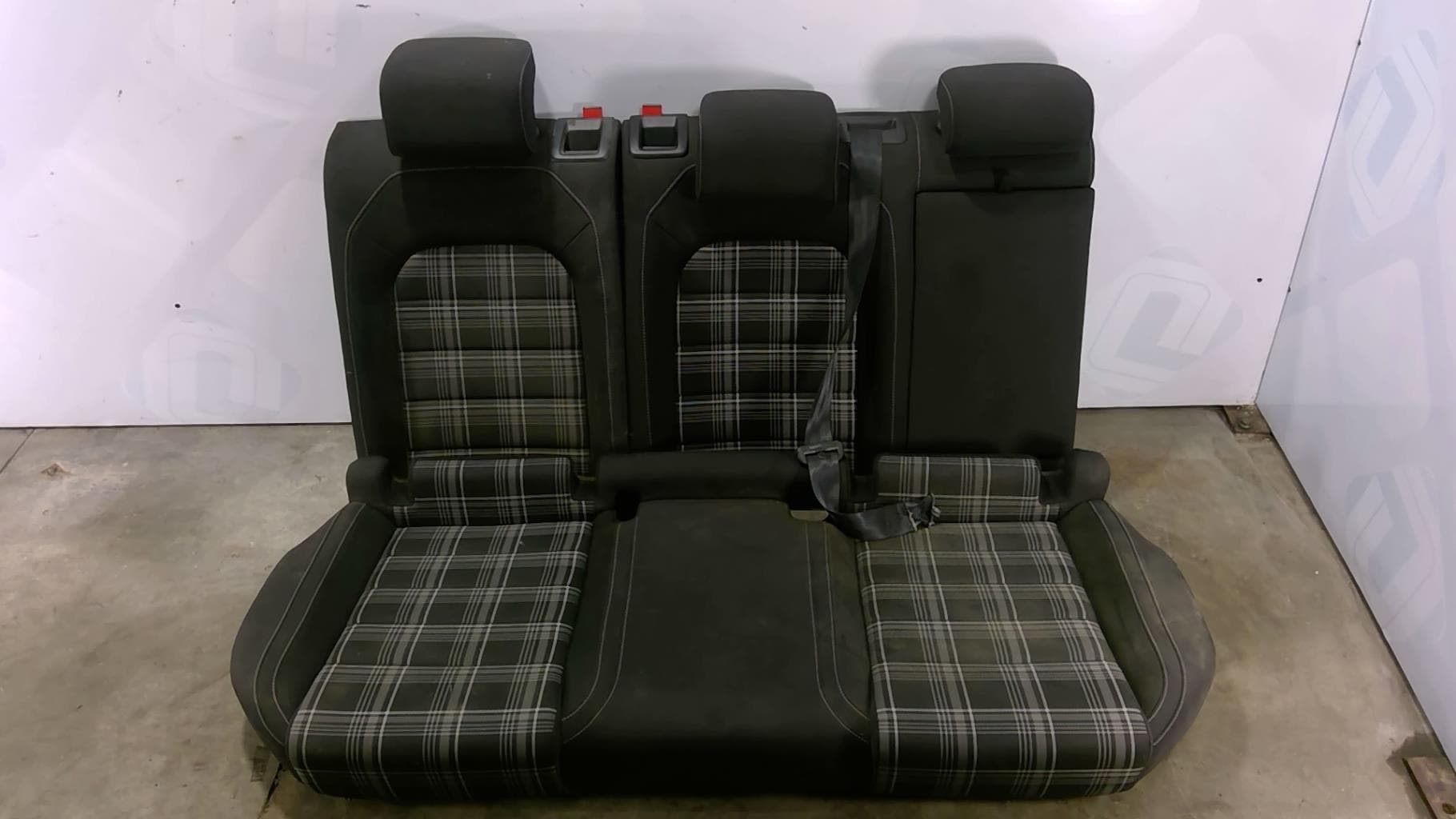 Banquette arriere Volkswagen Golf 7 · photo 1