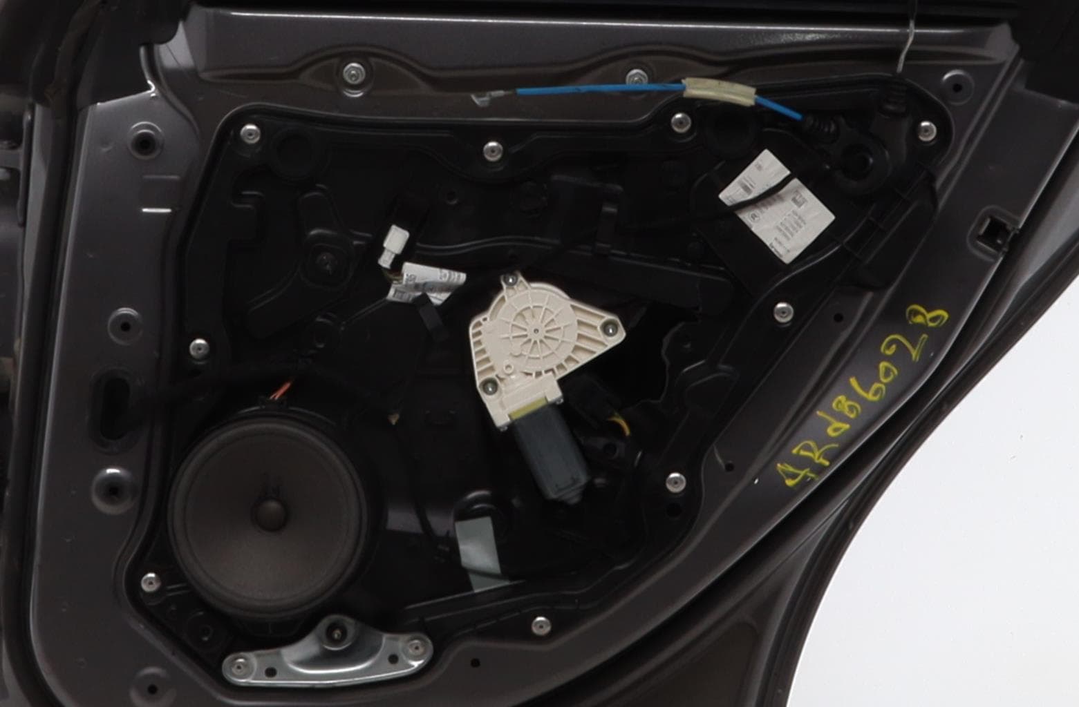 Leve vitre electrique arriere droit Mercedes Classe CLA 117 Shooting · photo 1