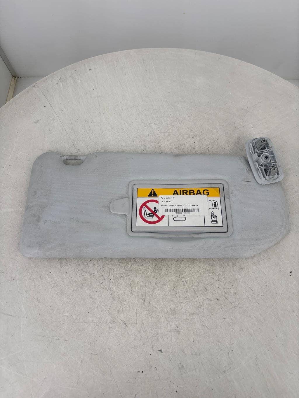 Pare soleil droit Peugeot 5008 2 · photo 1