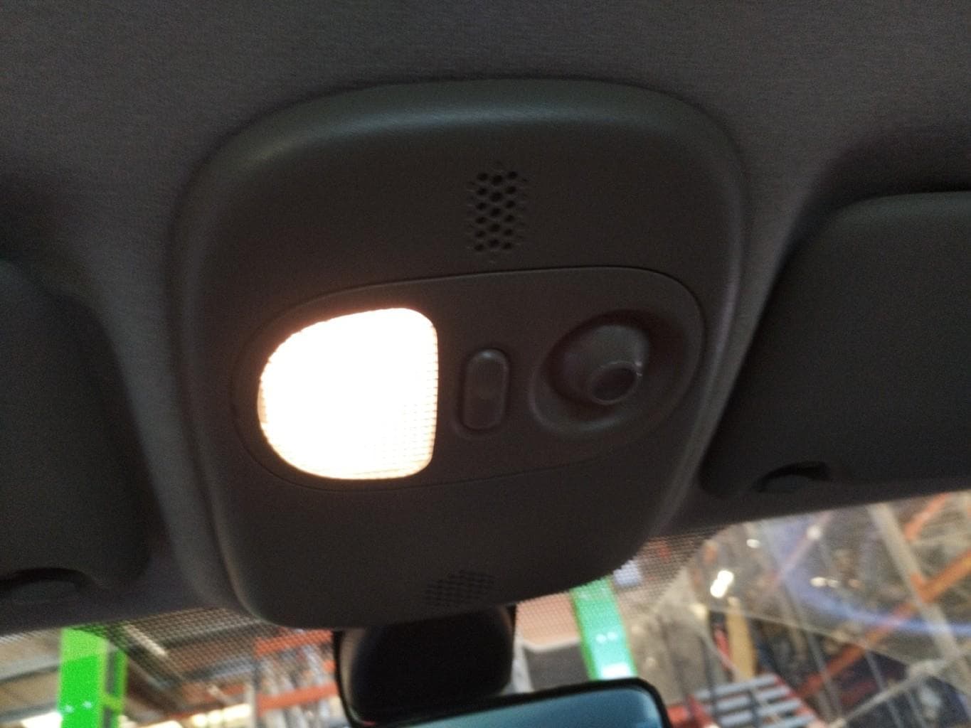 Eclairage de plafonnier Renault Clio 2 · photo 1