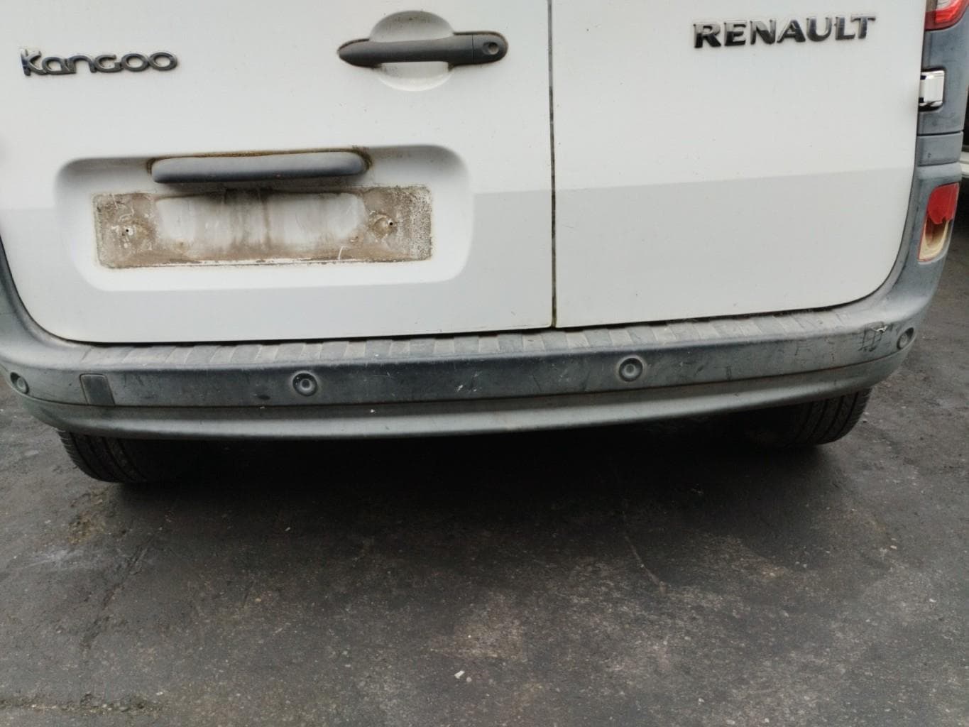 Pare choc arriere Renault Kangoo 2 · photo 1