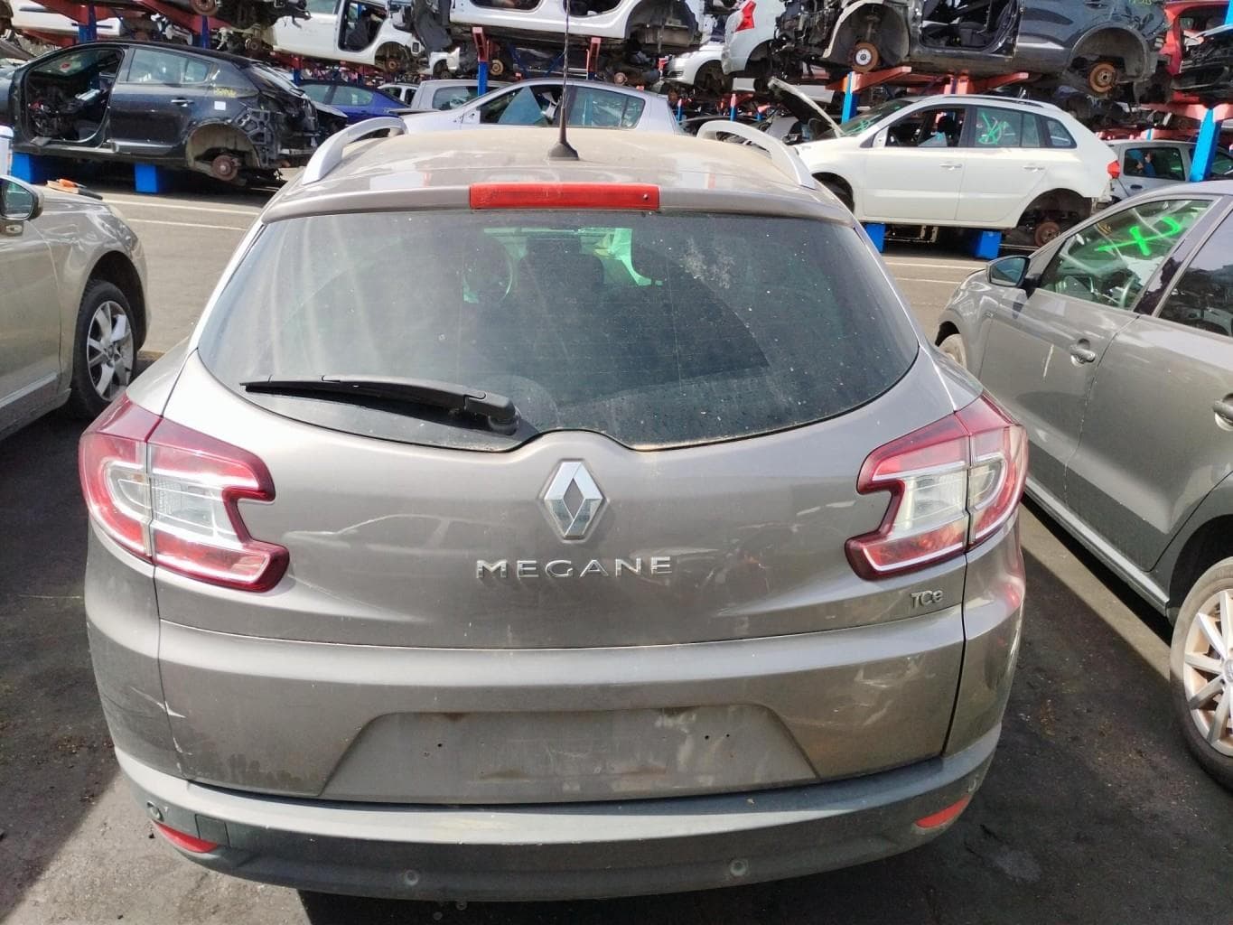 Malle/Hayon arriere Renault Megane 3 · photo 1