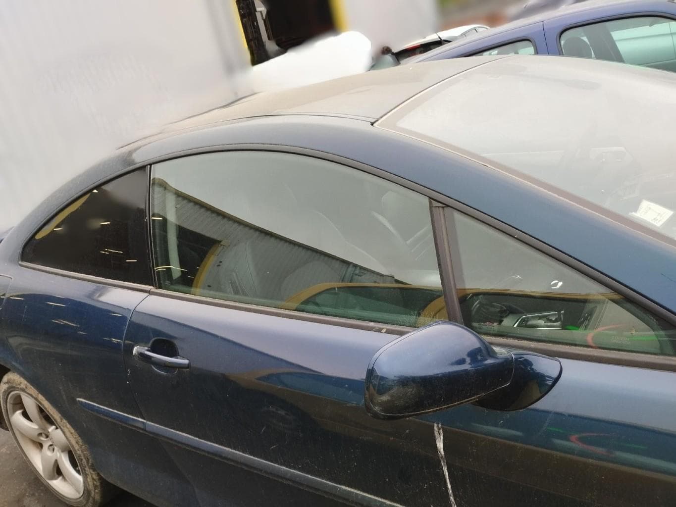 Custode arriere droit Peugeot 407 · photo 1