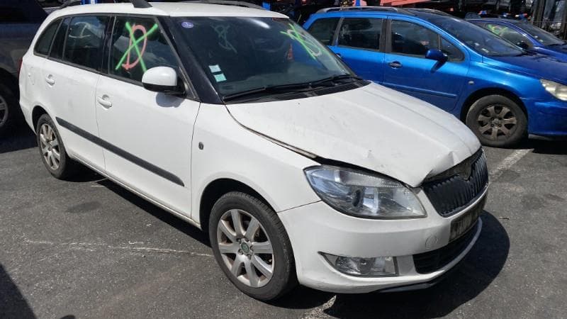 Leve vitre electrique avant droit Skoda Fabia 2 · photo 1