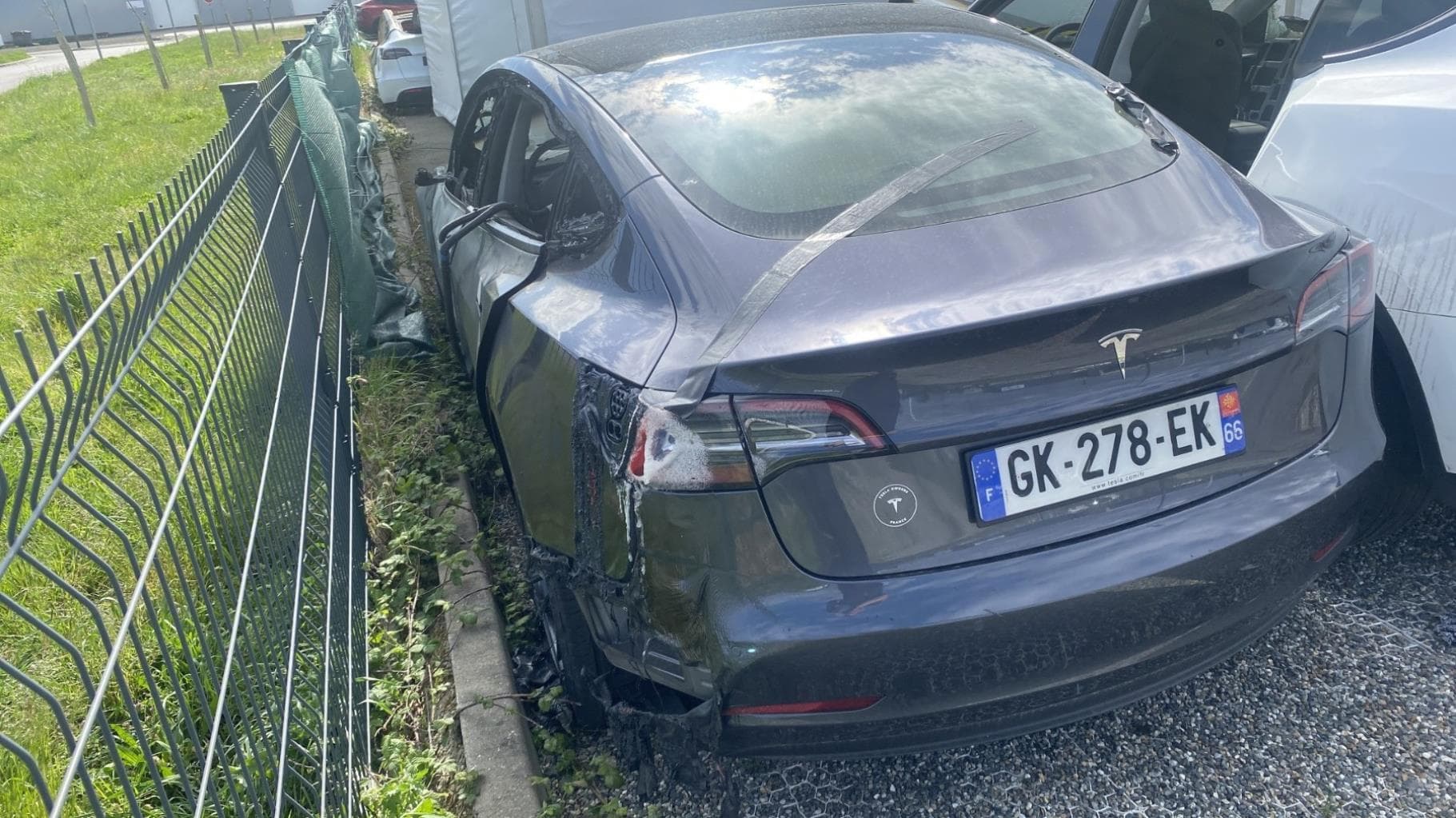 Demi train avant gauche Tesla Model 3 5yj3 · photo 1