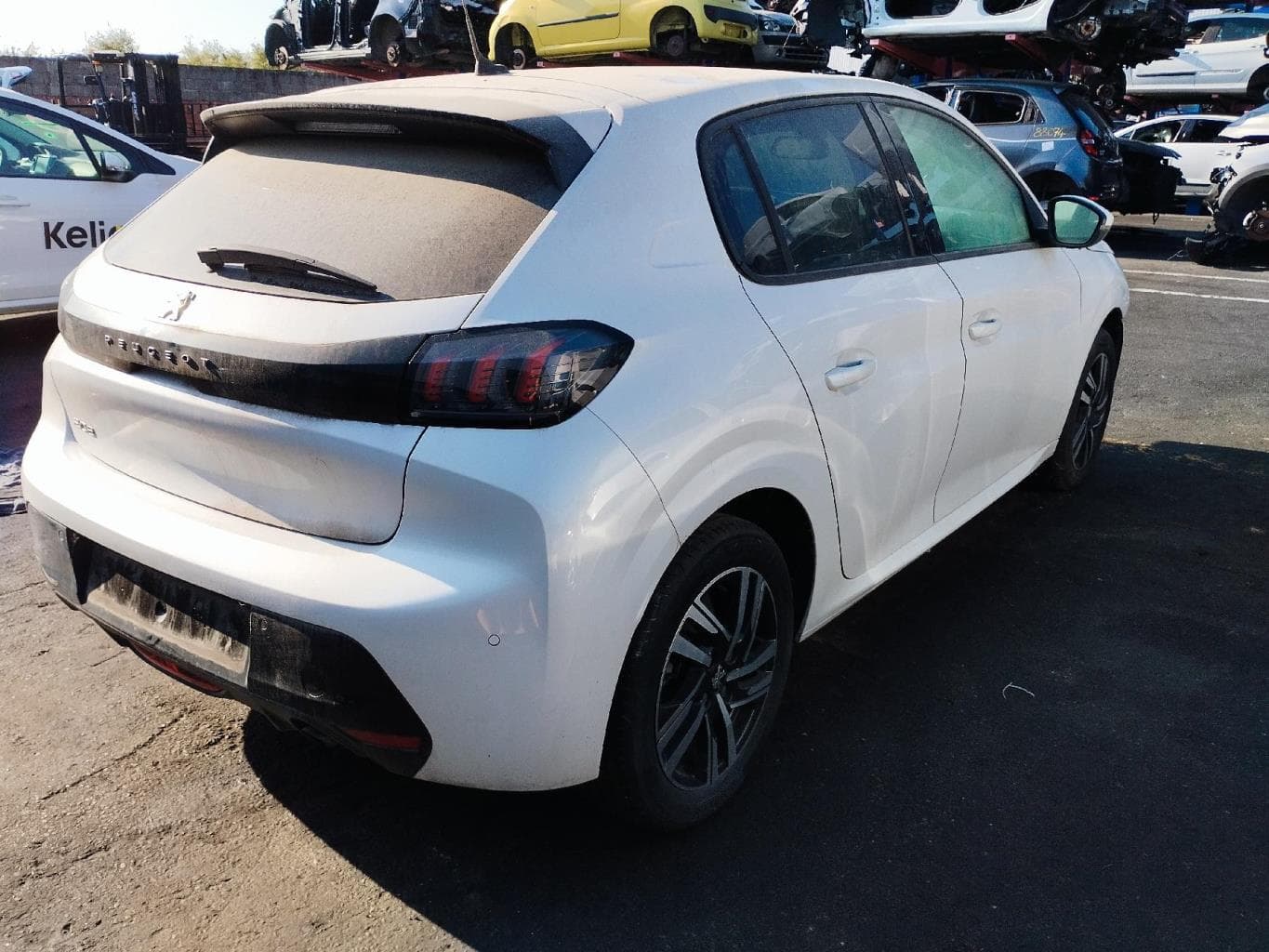 Train arriere complet Peugeot 208 2 · photo 1