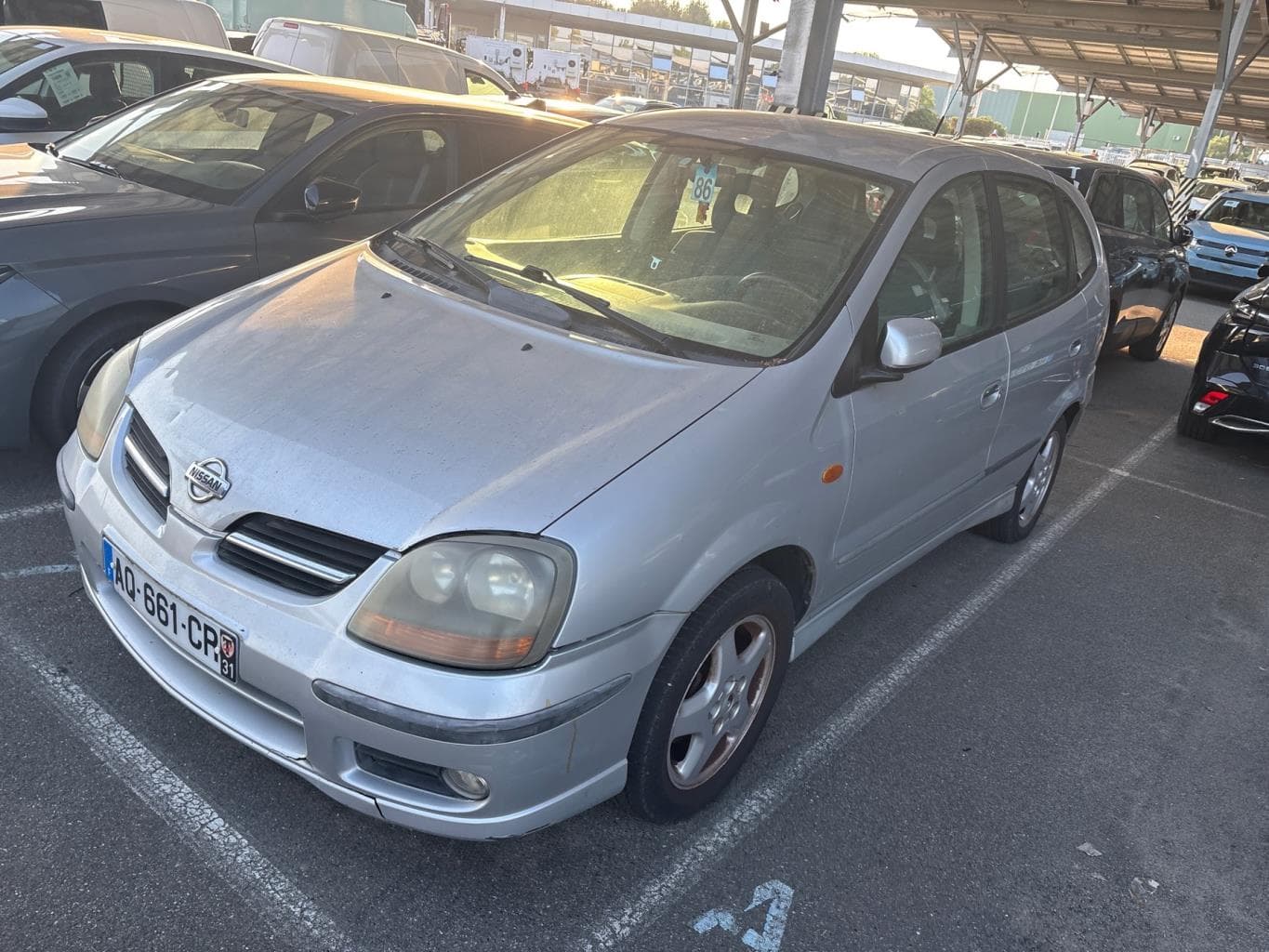 Aile avant droit Nissan Almera Tino · photo 1